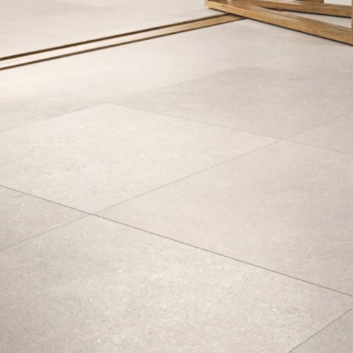 Carrelage beige grand format
